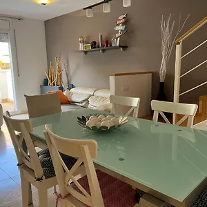 Cozy House With Pool & Bbq Сasa de vacaciones Cubelles
