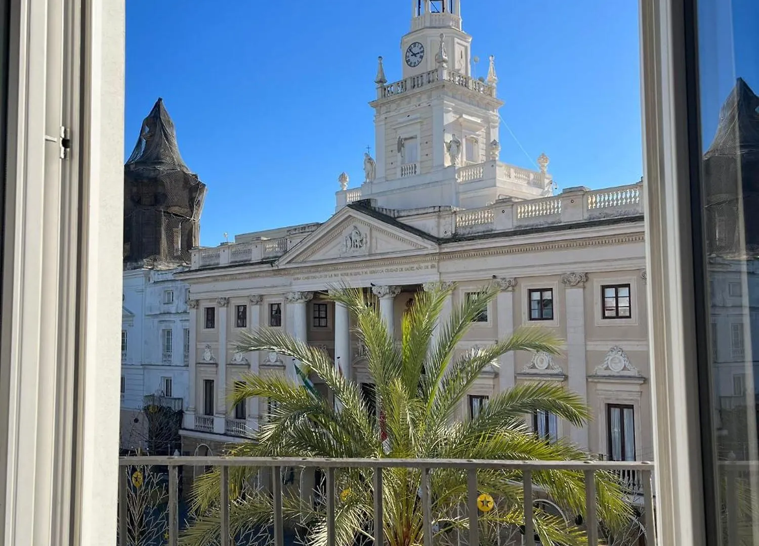 Apartamento The Traveller`s house Atico la plaza con terraza mirador Cádiz